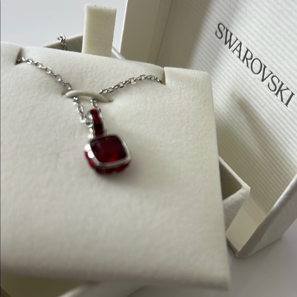 Swarovski JANUARY RED Silver Crystal Necklace BRAND NEW 16in-1in - Picture 3 of 7